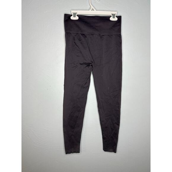 Fabletics Ankle Length Leggings Women's Size Small Gray Athleisure Yoga Workout - Picture 2 of 6